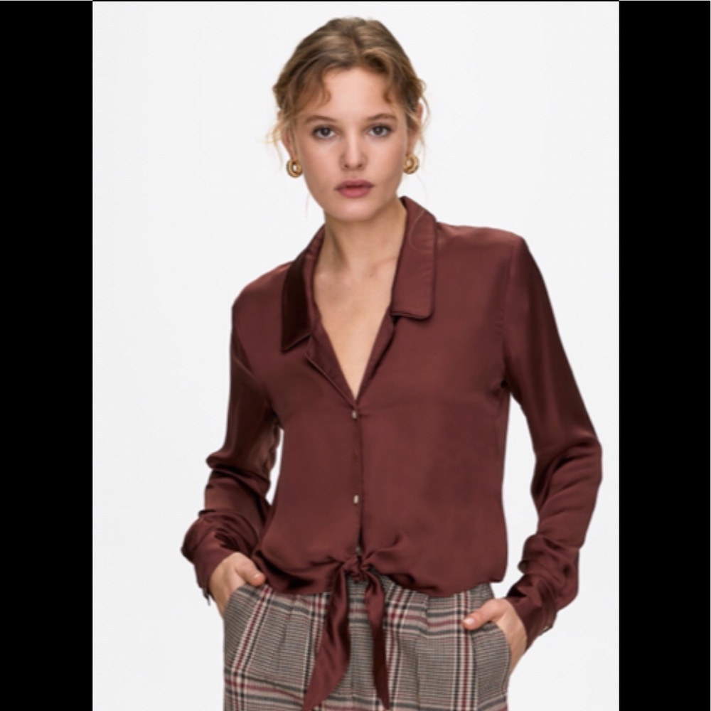 Aritzia | Tie Front Shirt